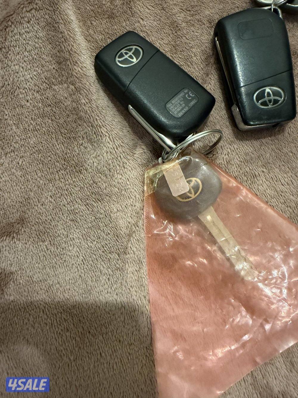 للبيع كامري 2016 شرط الفحص قير مكينه شاصي صبغ الوكاله عدا ٣ قطع4