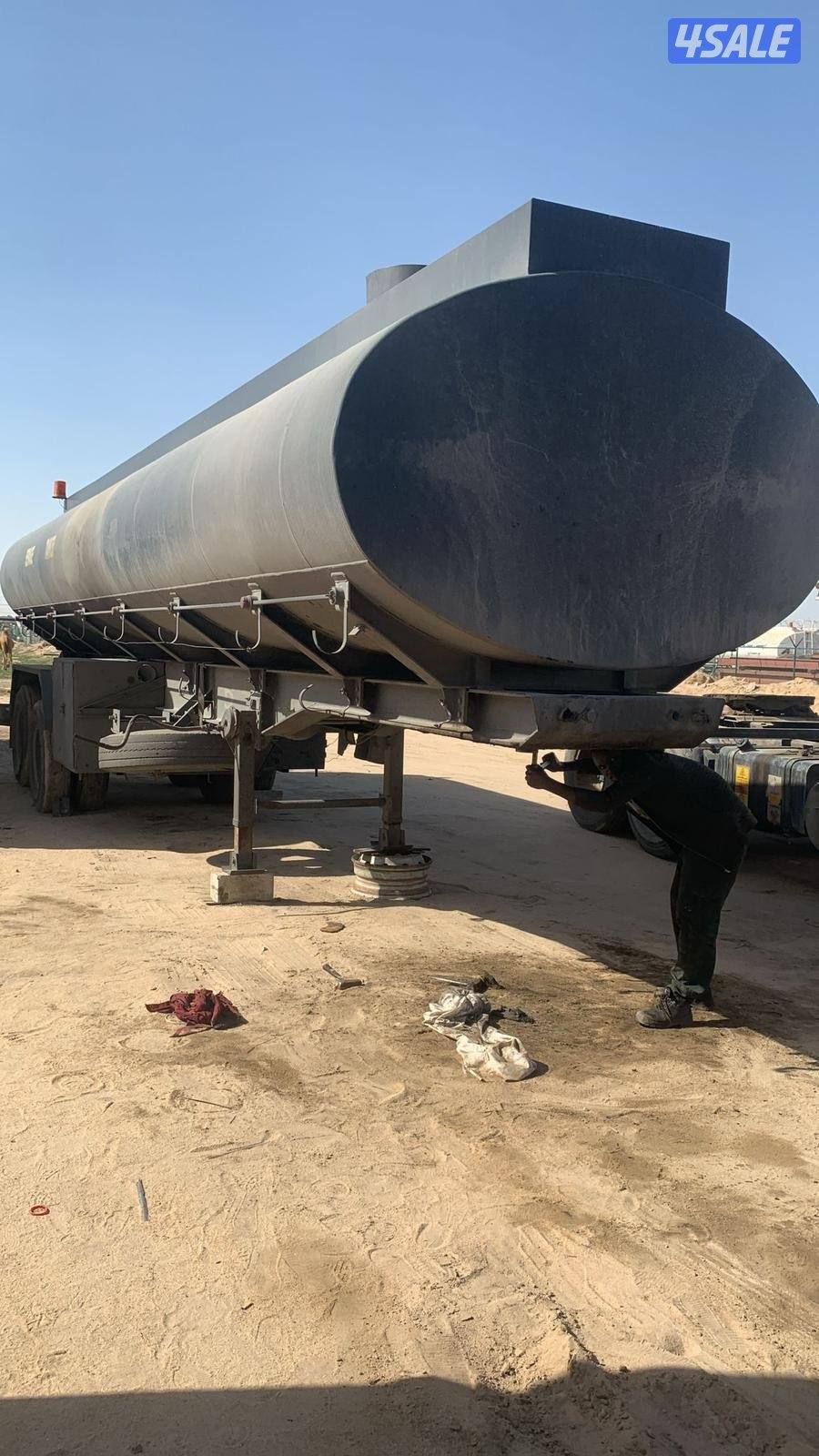 للبيع روس تريلات وتناكر صهاريج مياه عذبه وصرف صحي4