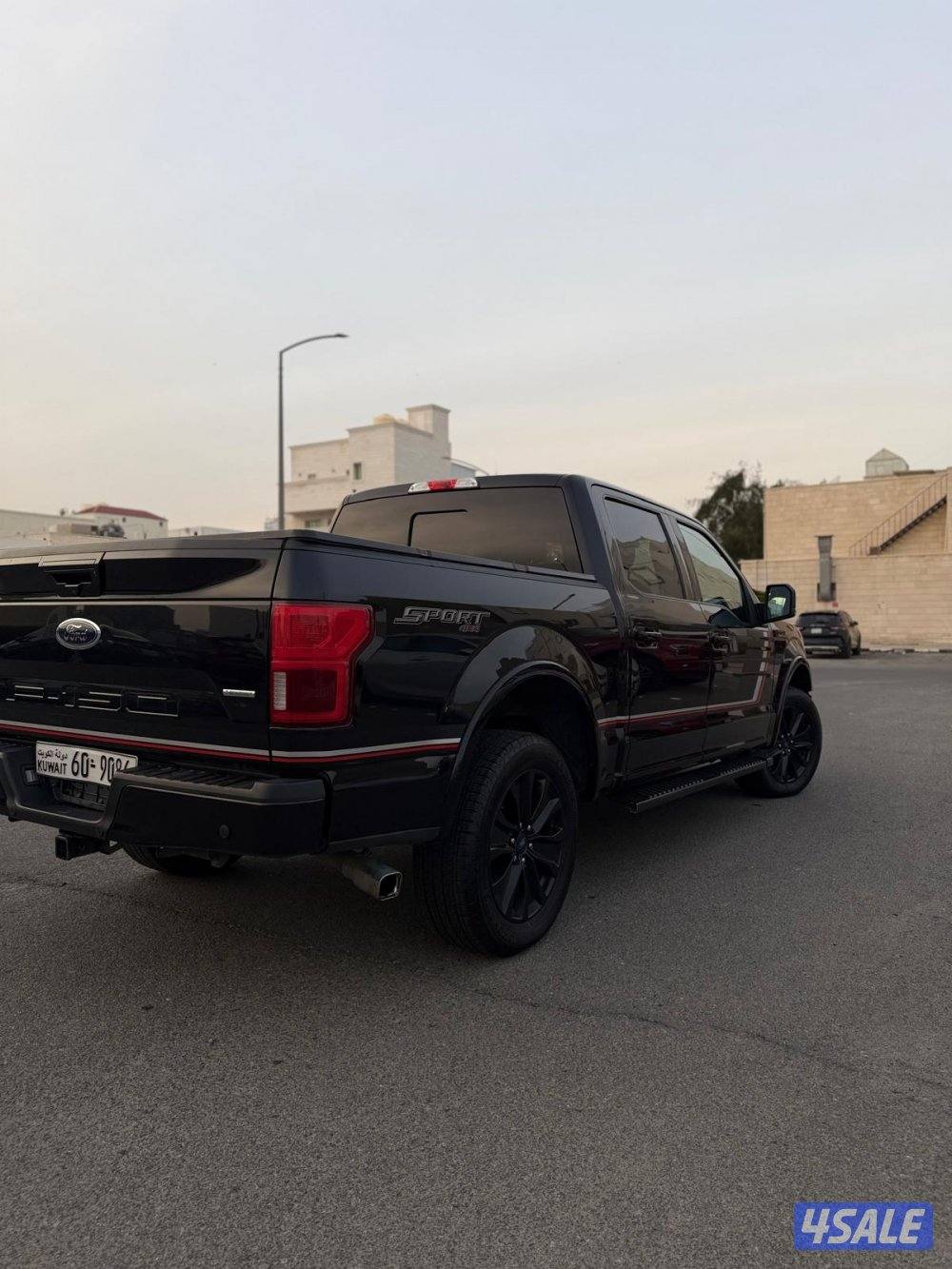 للبيع وانيت فورد لاريت سبورت نظيف 20204