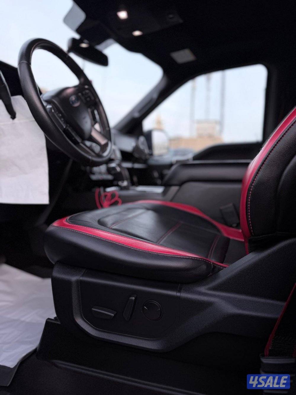 للبيع وانيت فورد لاريت سبورت نظيف 20205