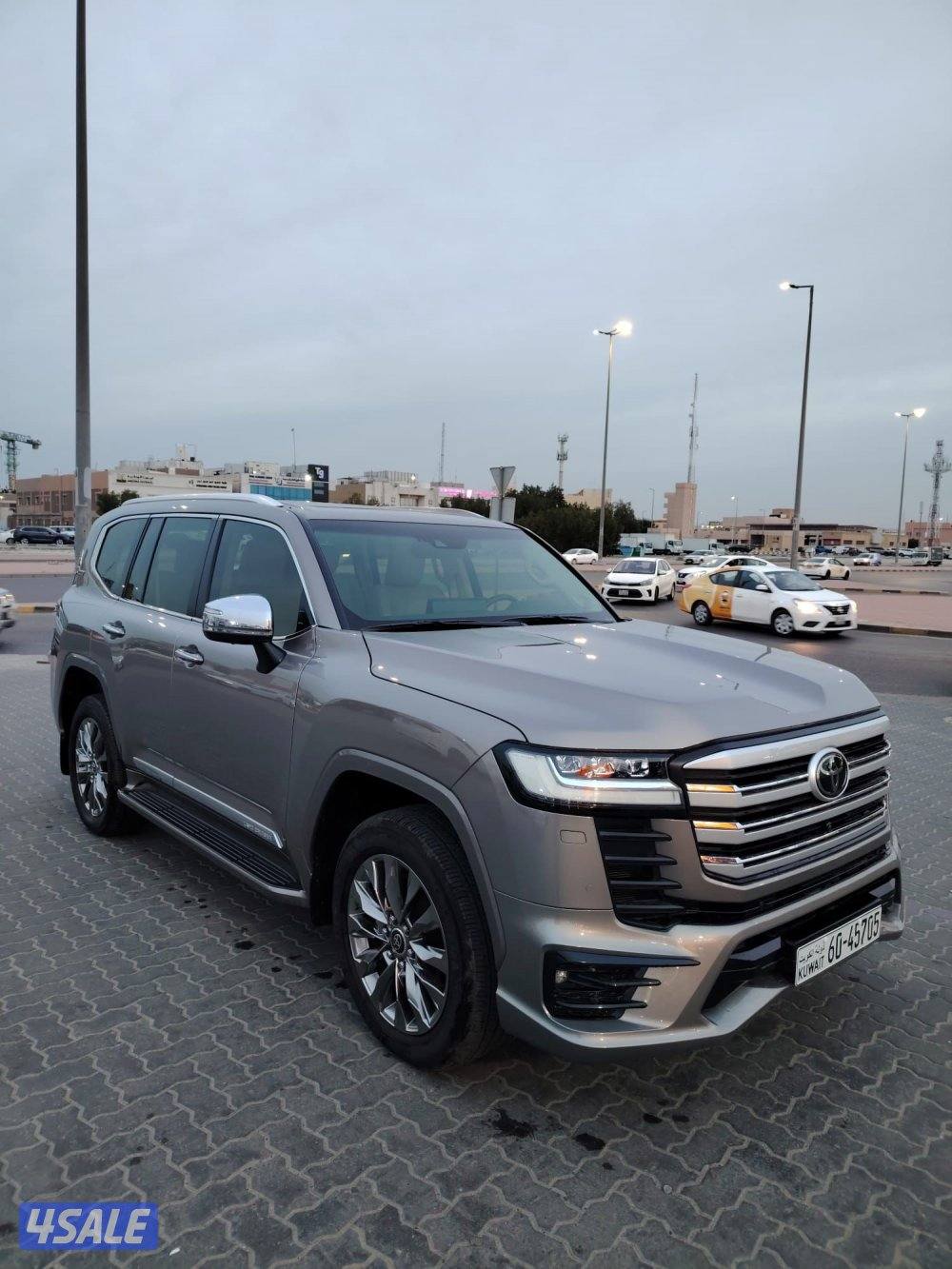 لاند كروز VXR ايرو اس تون تيربو 2022 بحاله الوكاله عداد 28 الف1