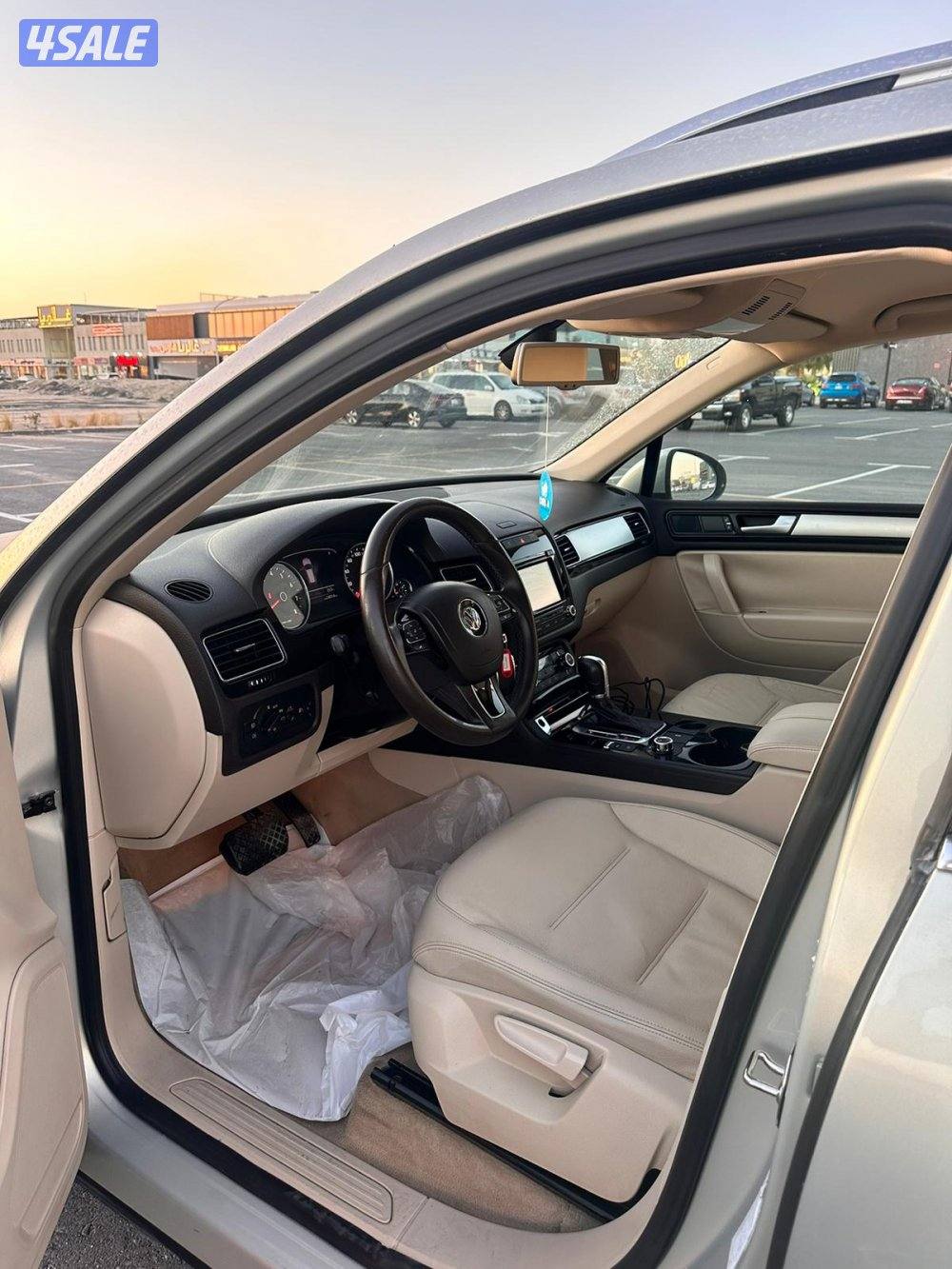 للبيع فولكس واجن طوارق موديل 2014 عداد 2405