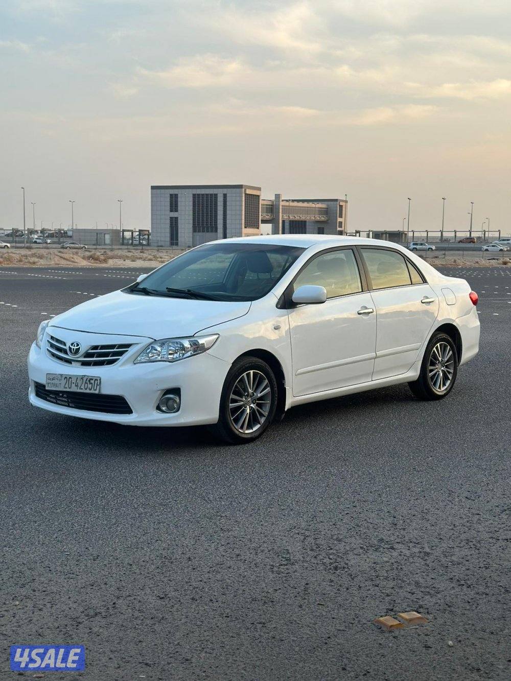 للبيع تويوتا كورولا موديل 2013 عداد 2650