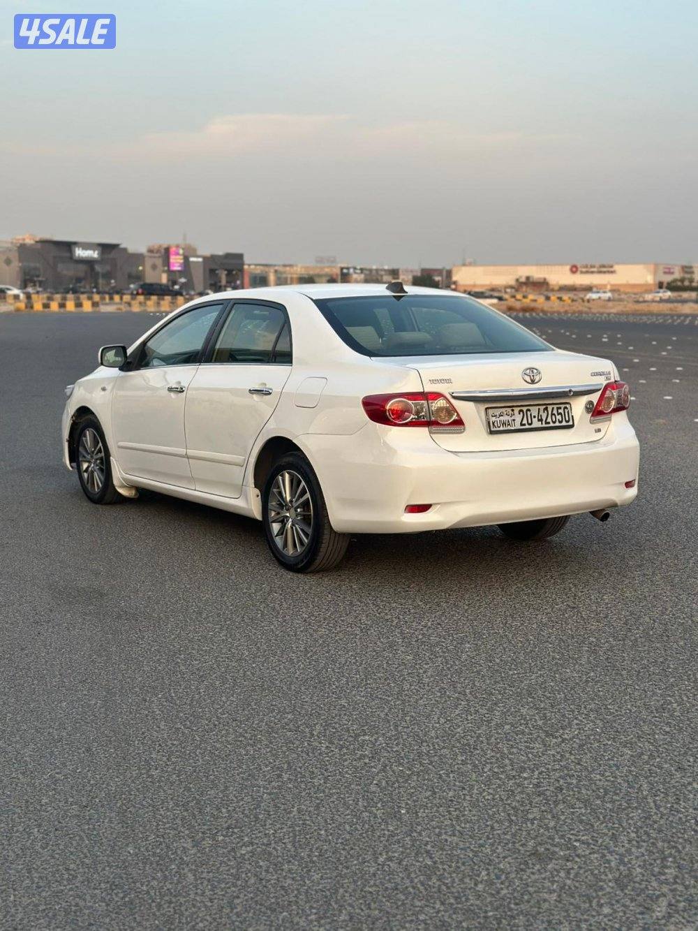 للبيع تويوتا كورولا موديل 2013 عداد 2652