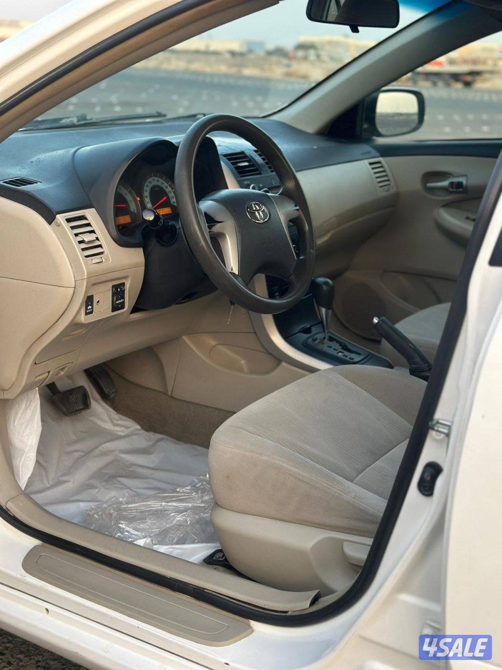 للبيع تويوتا كورولا موديل 2013 عداد 2656