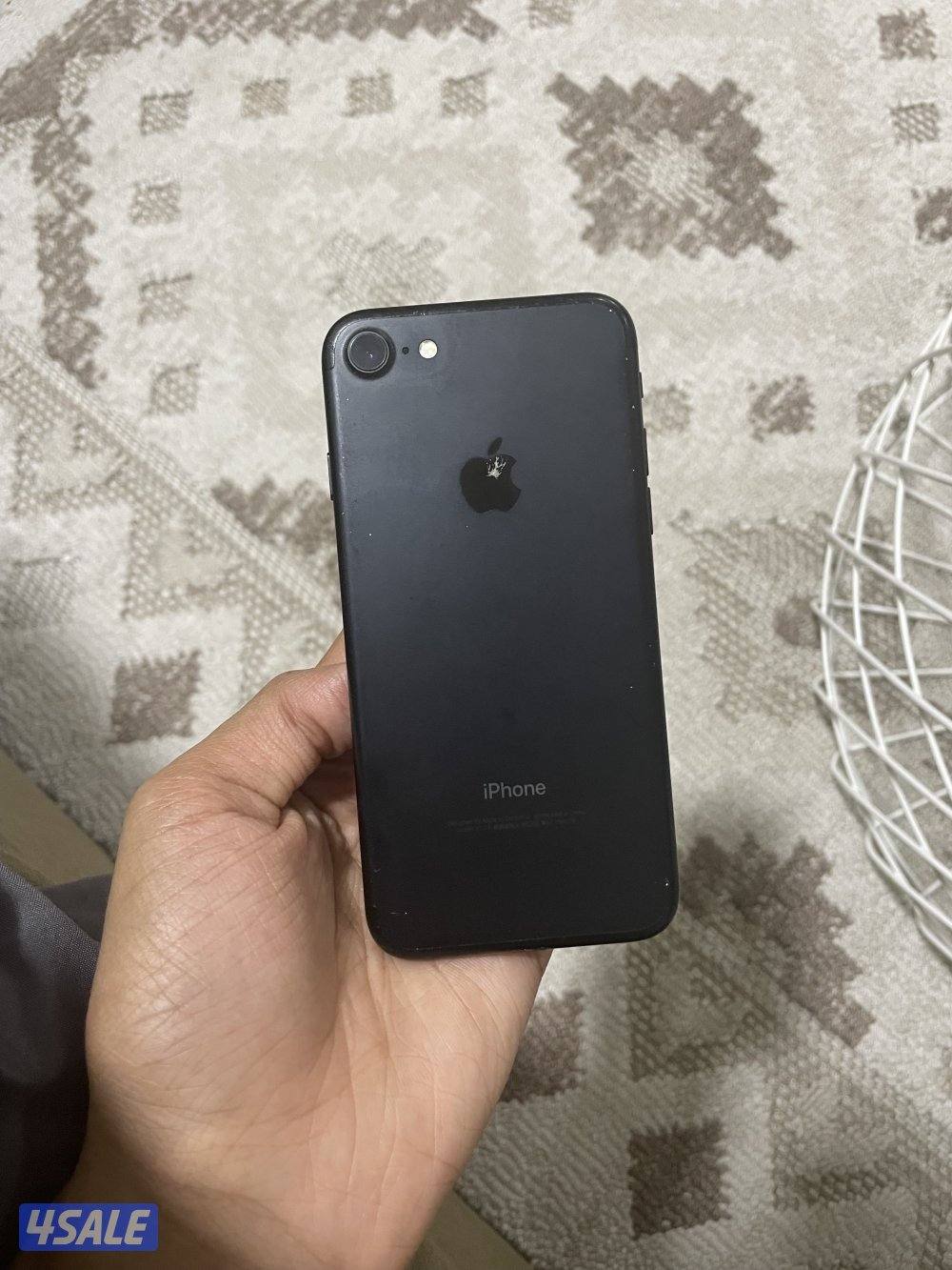 iPhone 7 black0