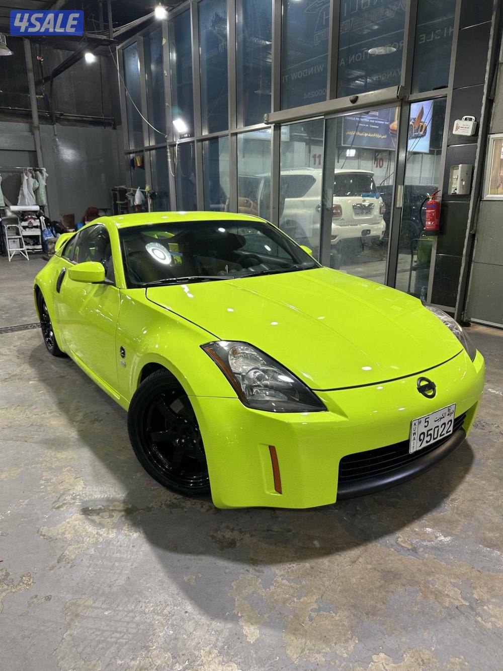 Nissan 350z (2004)0