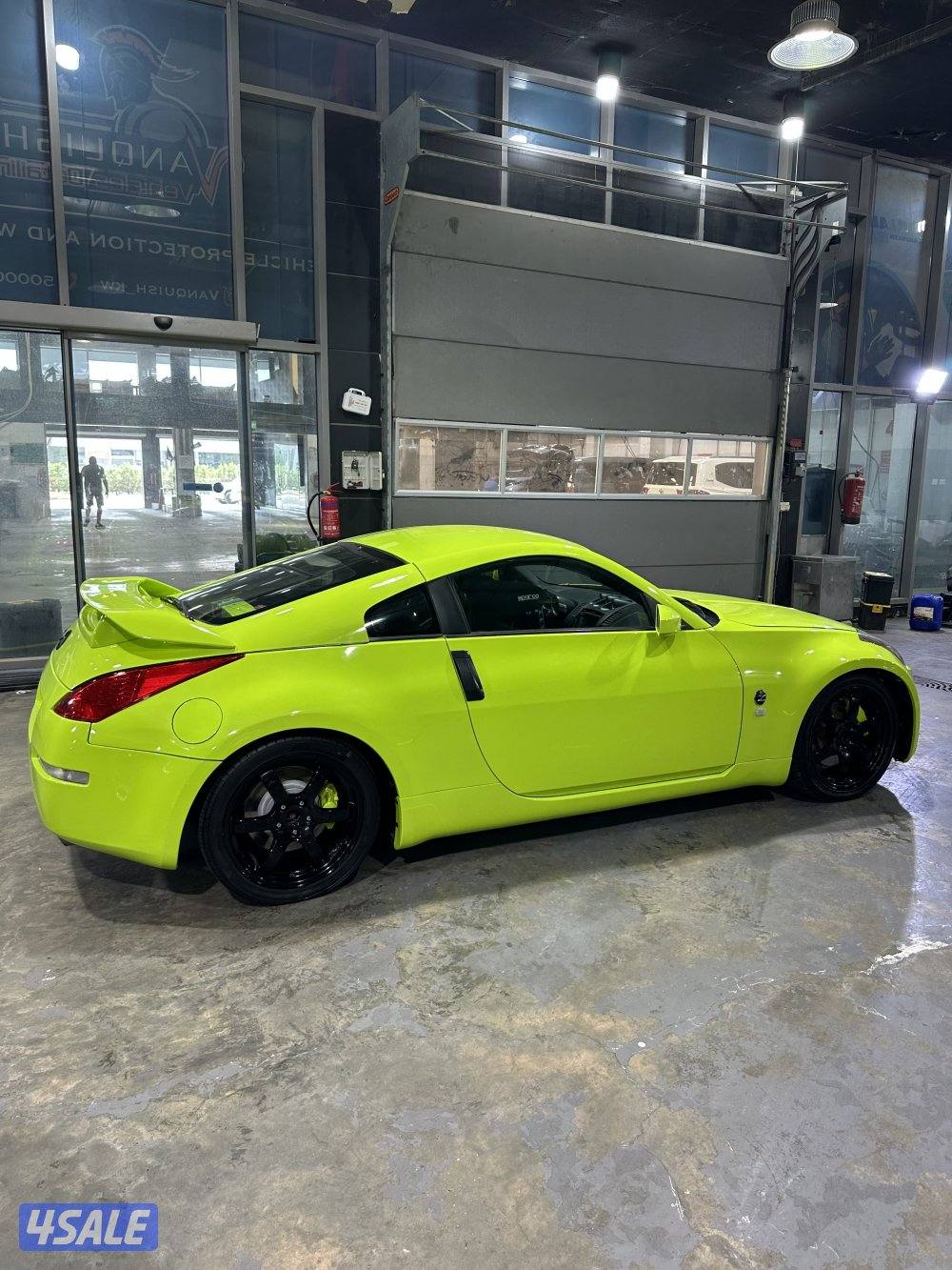 Nissan 350z (2004)10