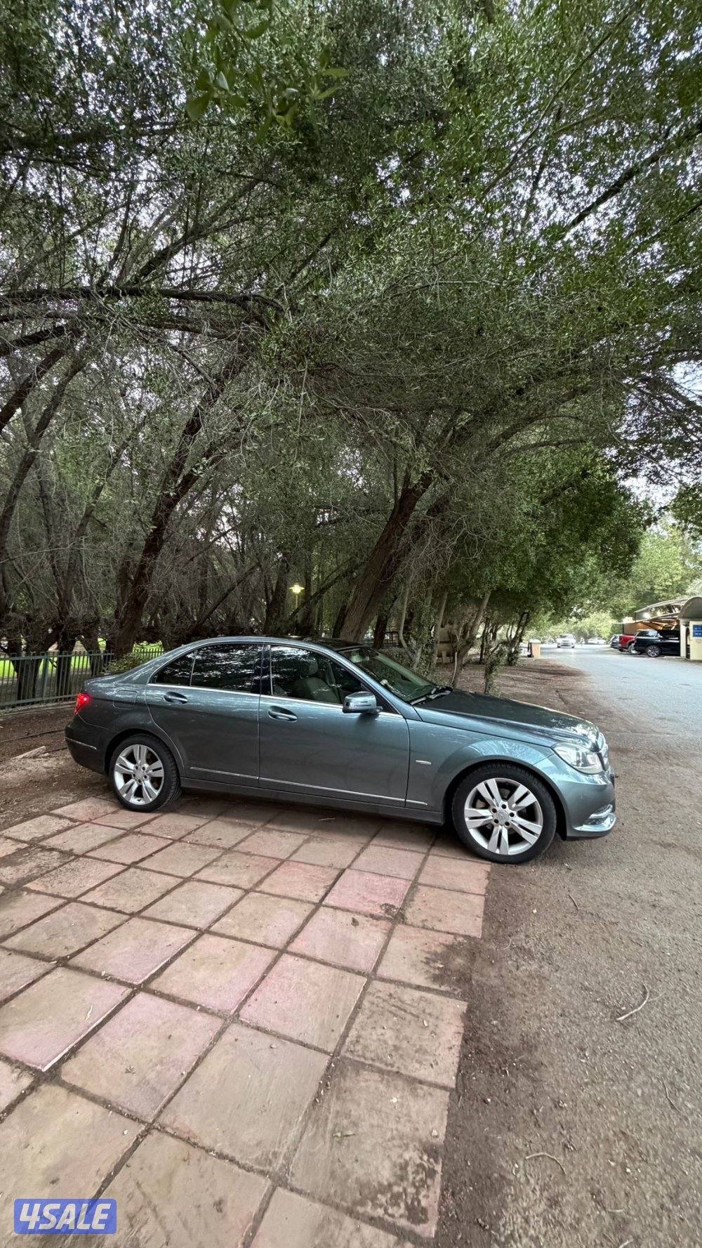 للبيع مرسيدس C200 موديل 2012 وكالة الكويت1