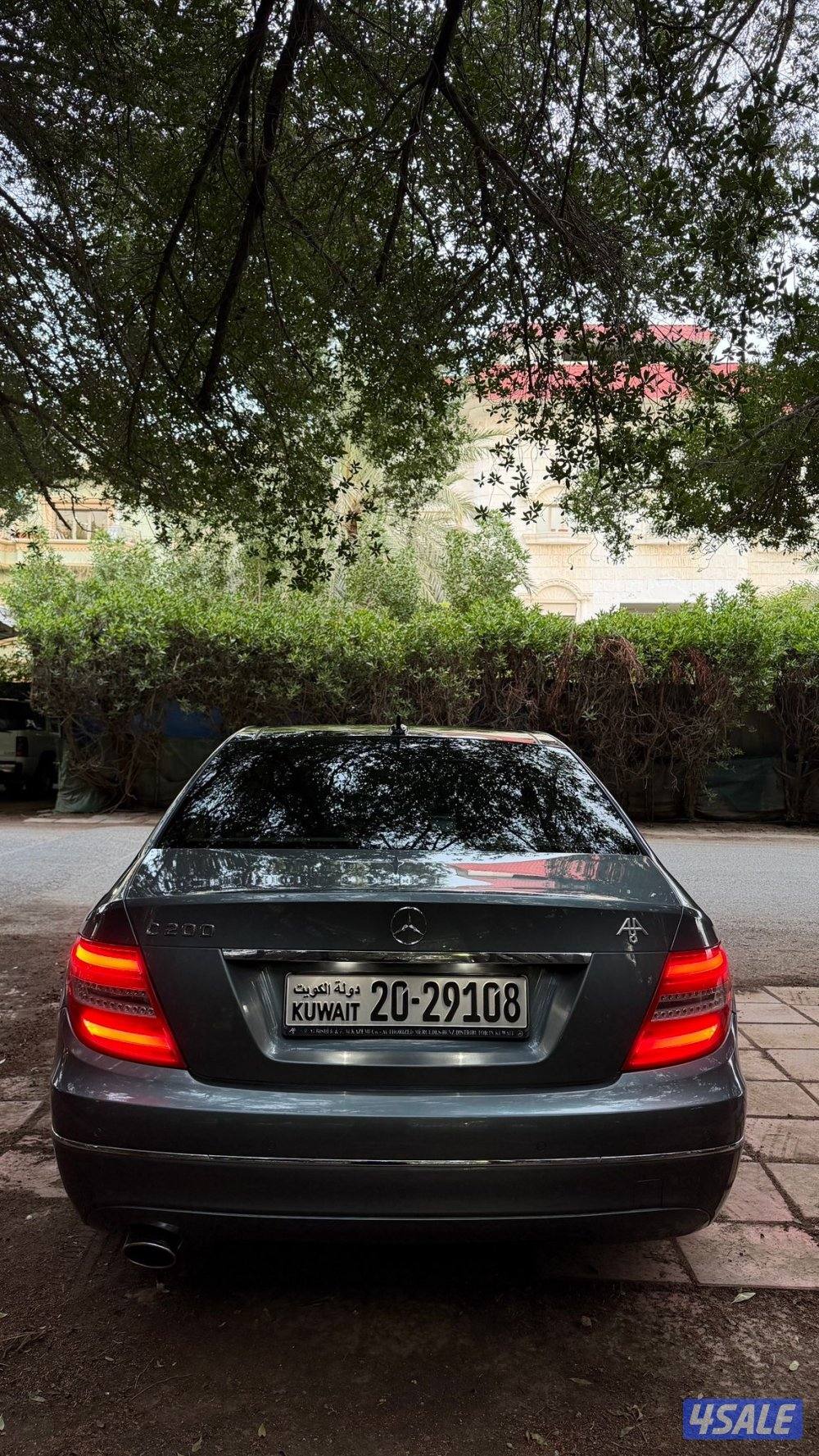 للبيع مرسيدس C200 موديل 2012 وكالة الكويت2