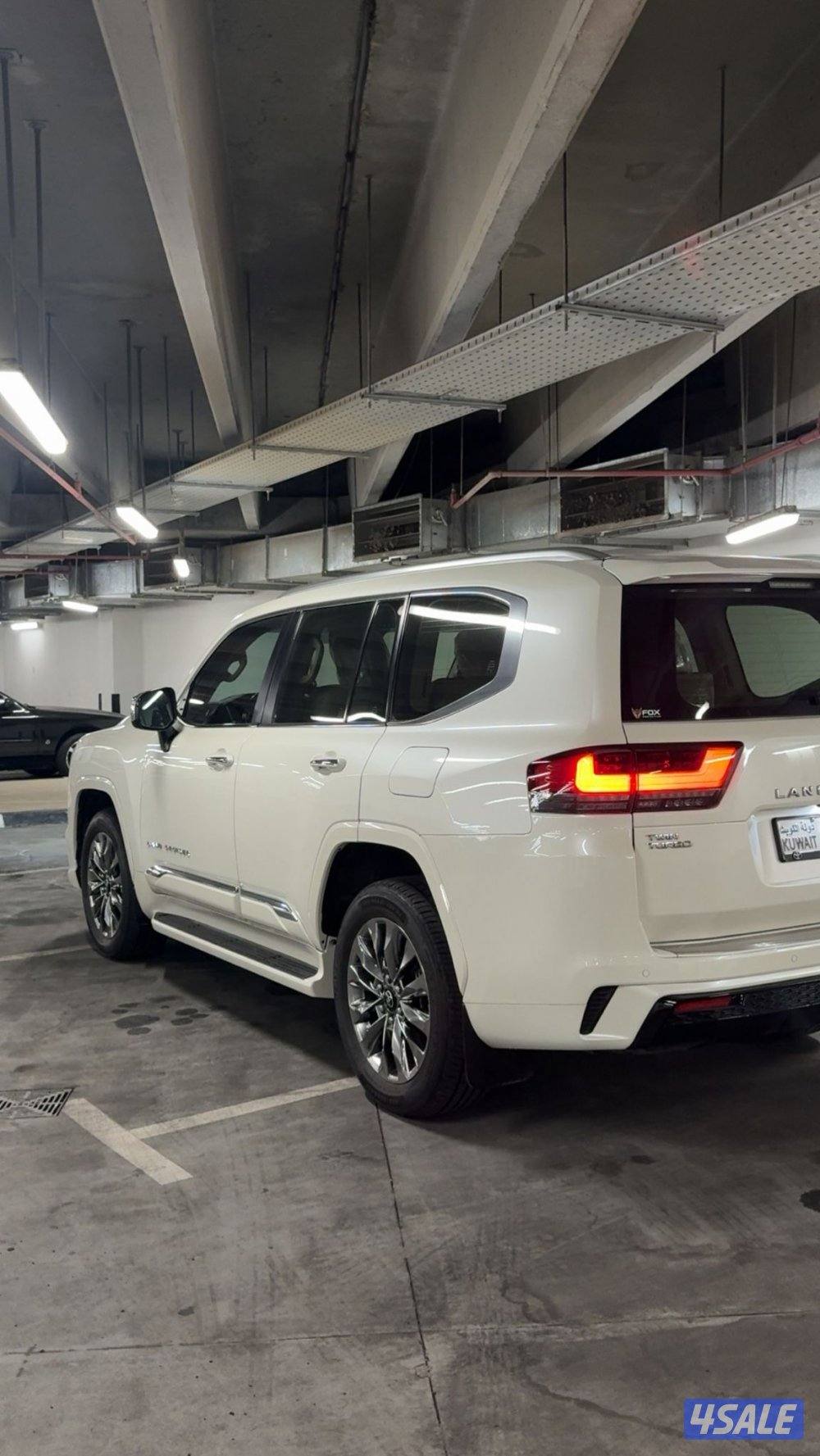 لاند كروزر VXR5