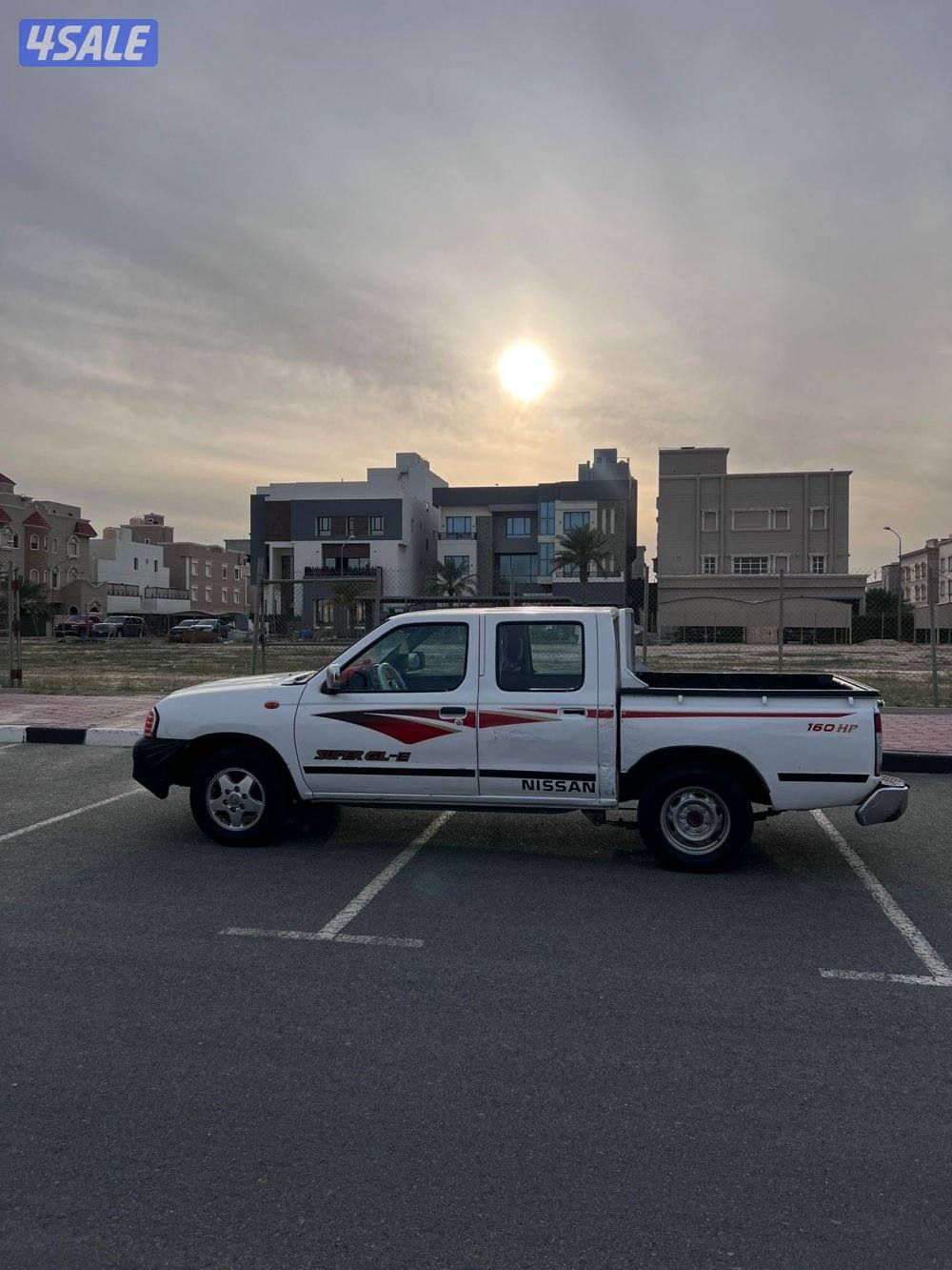 السيارة في حالة جيدة سوبر جي ال3