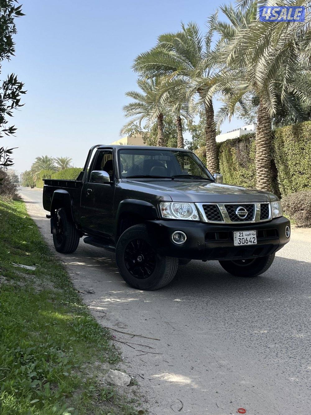 للبيع وانيت نيسان باترول موديل 20171