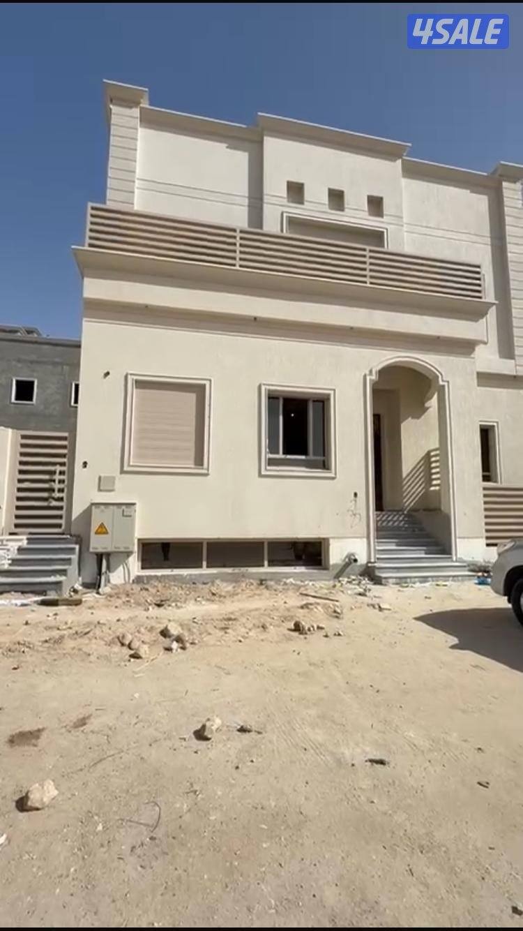 للاجار بيت بالمطلاع مقسم ادوار0