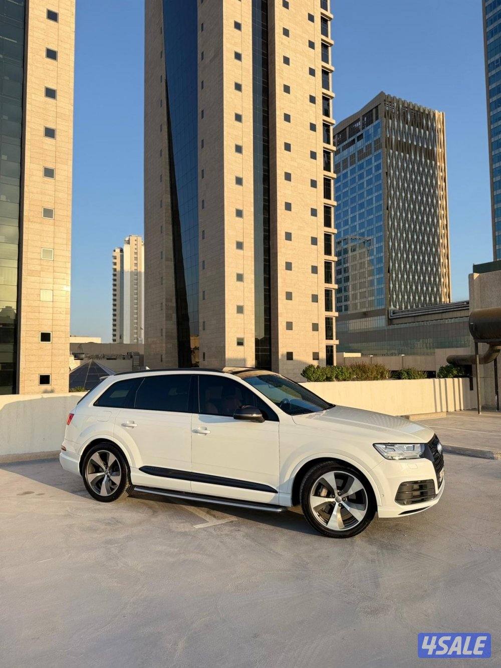 للبيع audi q7  2018 s-line1