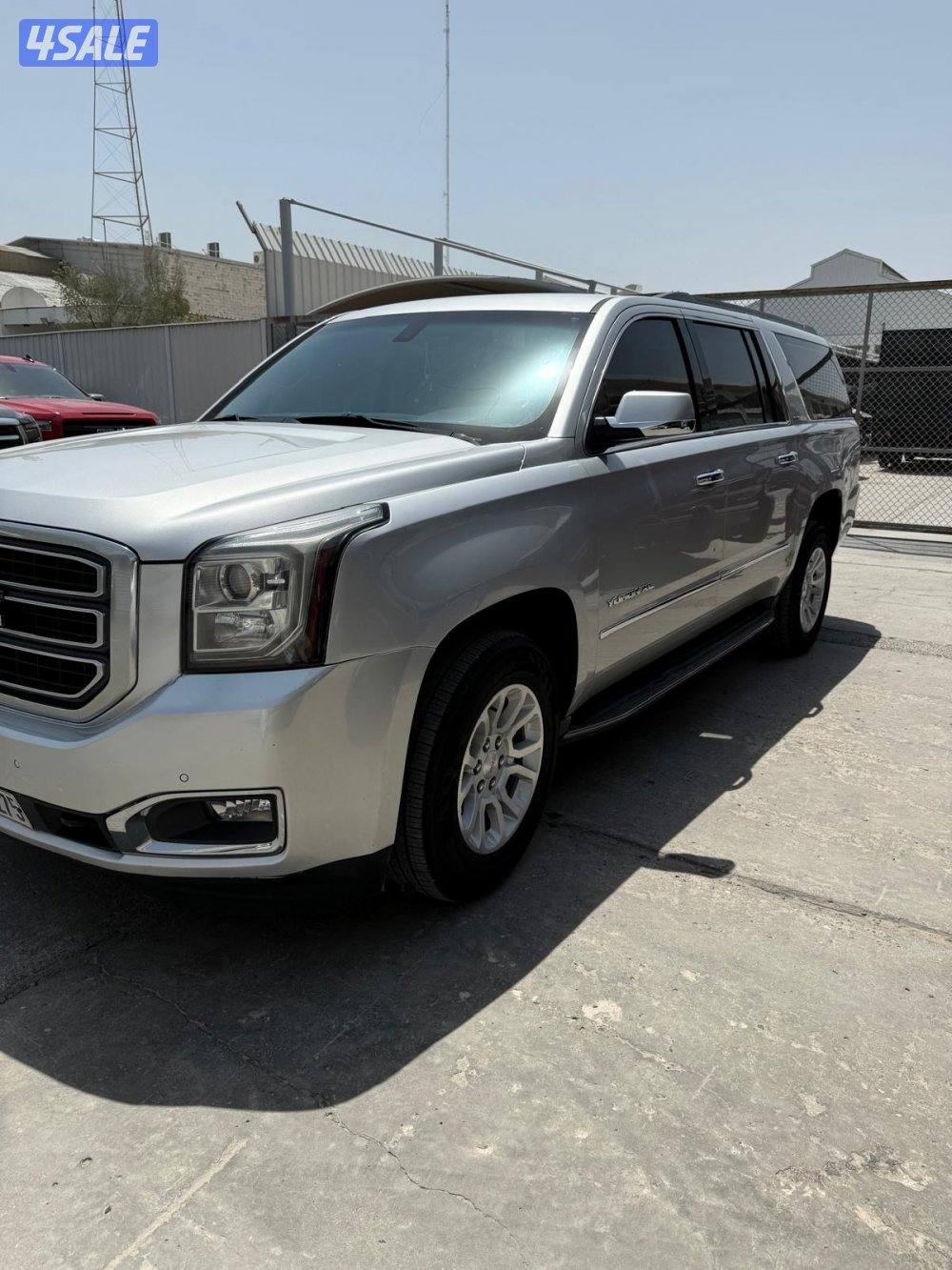 يوكن اكس ال  2017 لون سلفر سيرفس منتظم تو طالع من الوكاله بقيمه ٥٥٠4