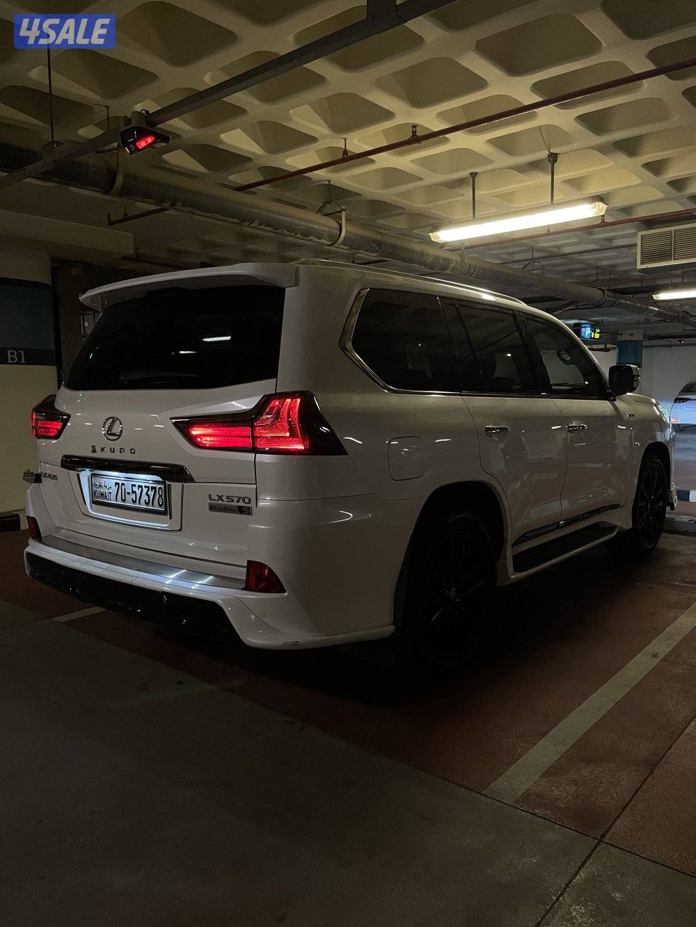 للبيع جيب لكزس0