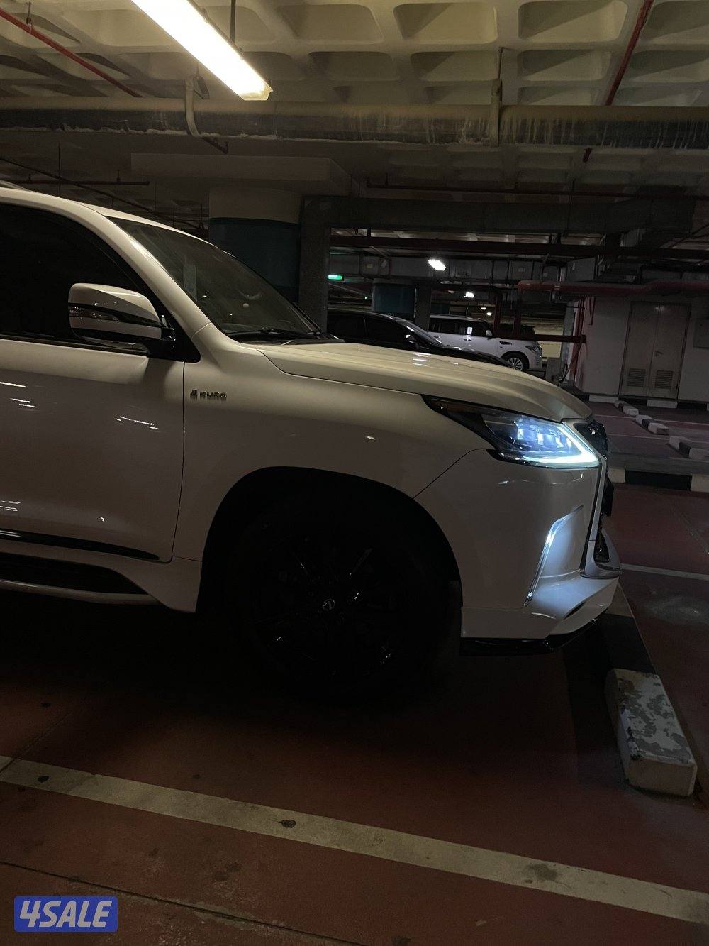 للبيع جيب لكزس1