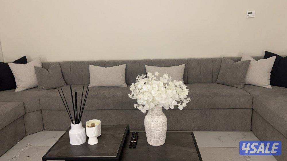 كنب جديد وكبتات وتسريحه وكبت عطور وسخان طعام وكنب ايكيا ومكتبة تلفزيون0