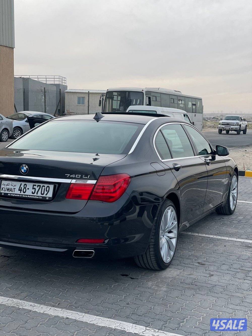 بي ام دبليو 740 ماشي 88 الف صبغ وكاله0