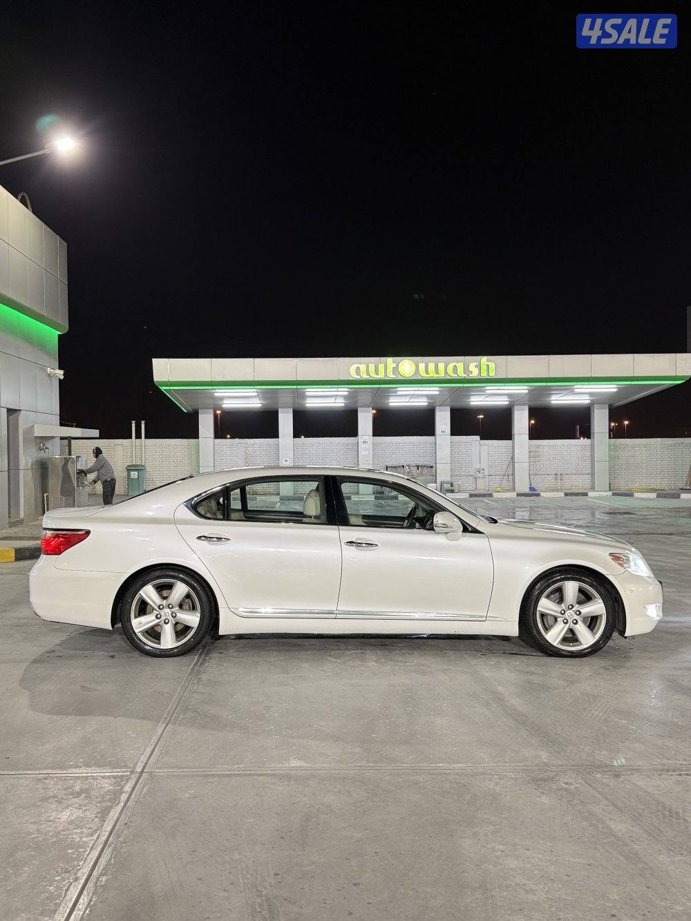 لكزس ( LS460 ) لارج لون ابيض5