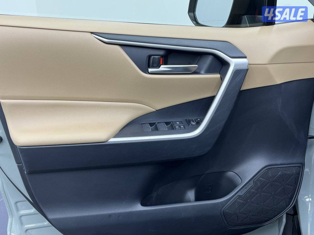 TOYOTA RAV401 25RV2-M_ RAV4 4X2 MED.10