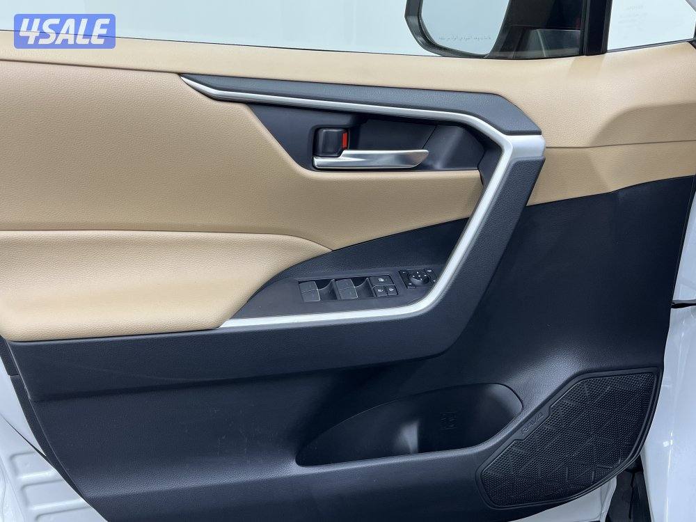 TOYOTA RAV401 25RV2-M_ RAV4 4X2 MED.10