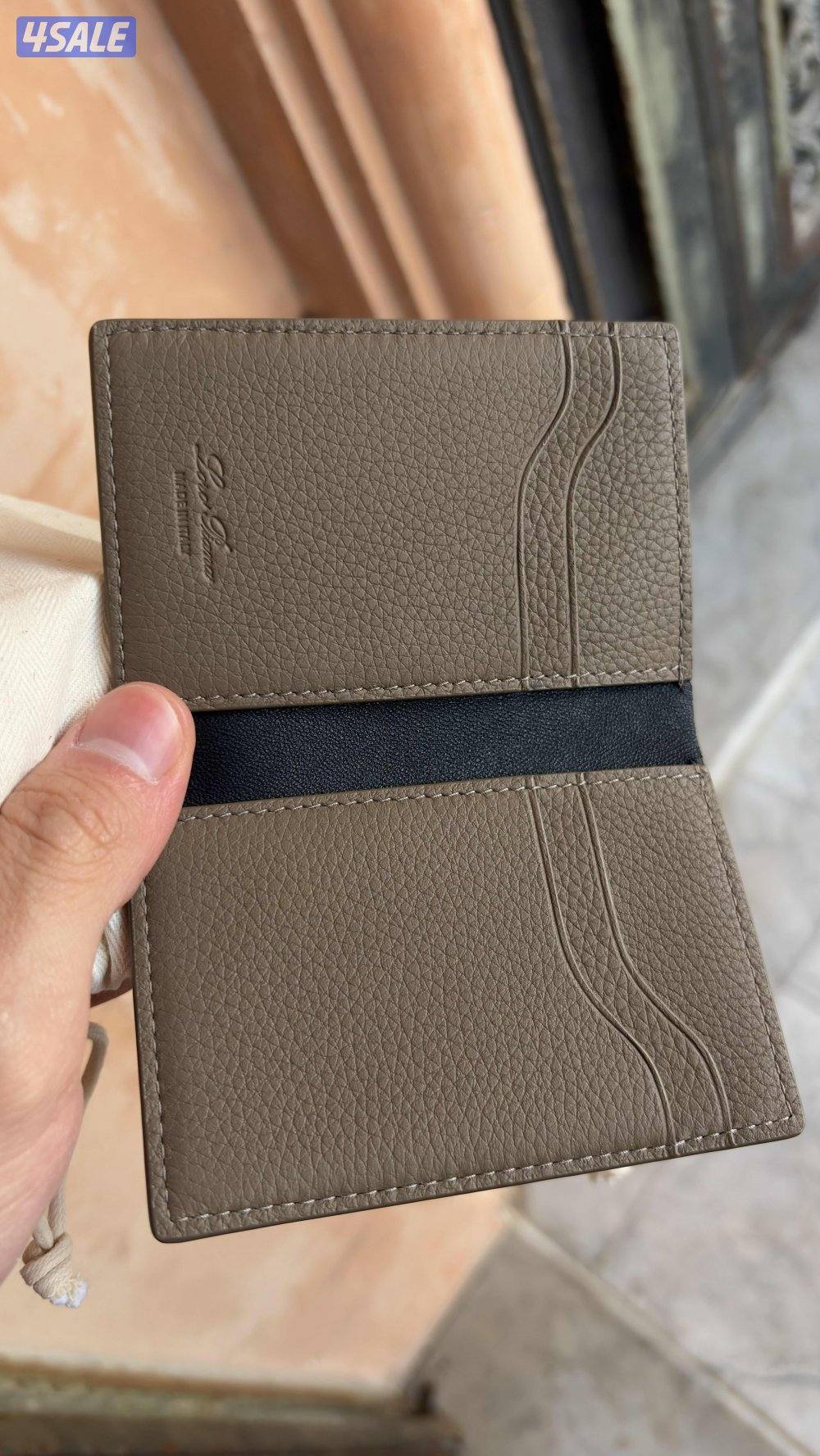 للبيع بوك لور بيانا1