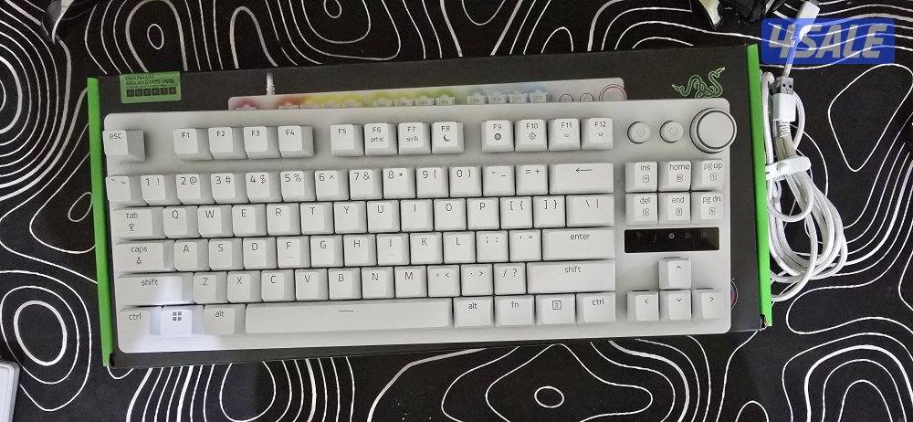 RAZER HUNTSMAN V3 PRO TKL WHITE EDITION5