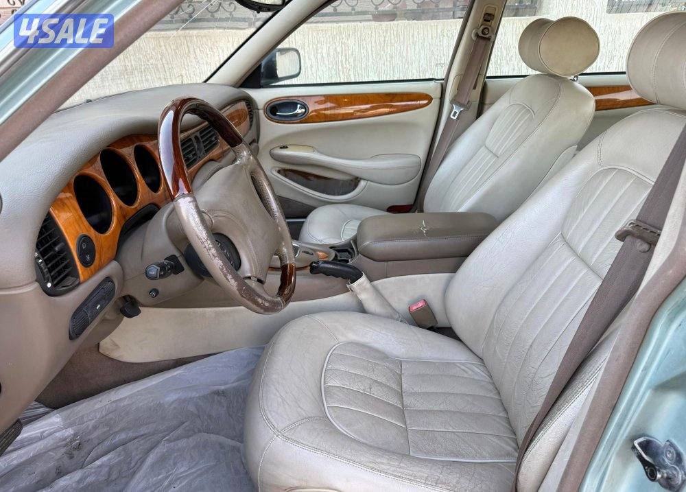 بحالة ممتازة صبغ الوكالة جاكور XJ8 موديل 1998 ماشي 216 مكيف تواير جديد7