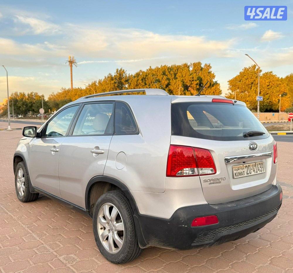 بحالة ممتازة جيب كيا سورينتو 2013 فحص ماكينة قير شاسي 4 سلندر 7 راكب4