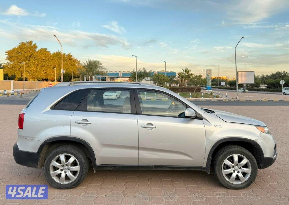 بحالة ممتازة جيب كيا سورينتو 2013 فحص ماكينة قير شاسي 4 سلندر 7 راكب6