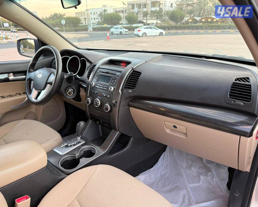 بحالة ممتازة جيب كيا سورينتو 2013 فحص ماكينة قير شاسي 4 سلندر 7 راكب10