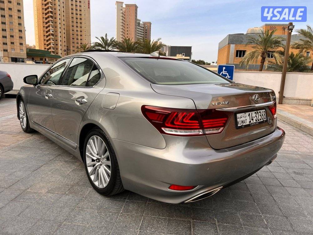 لكزس LS 4602