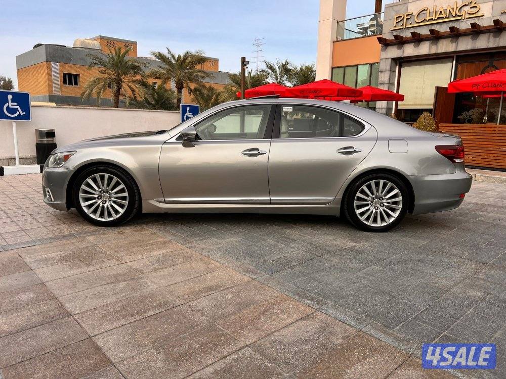 لكزس LS 4604