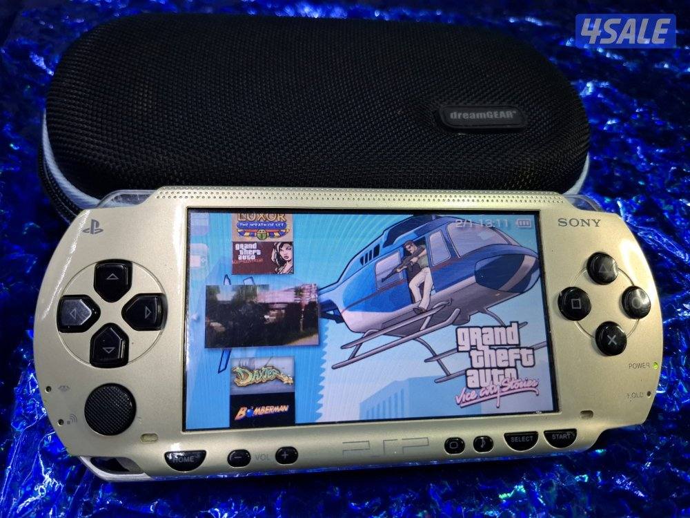 PSP SONY P1000 MODEL GOLD/ BLACK 8GB SD CARD WITH 54 GAMES1