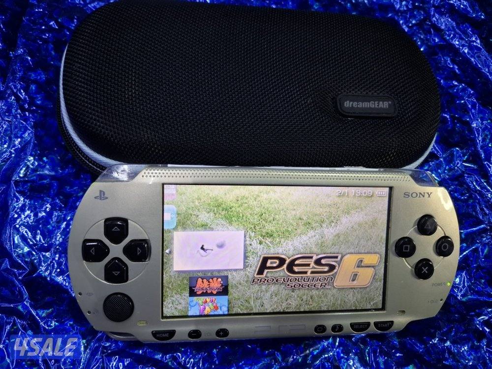 PSP SONY P1000 MODEL GOLD/ BLACK 8GB SD CARD WITH 54 GAMES10