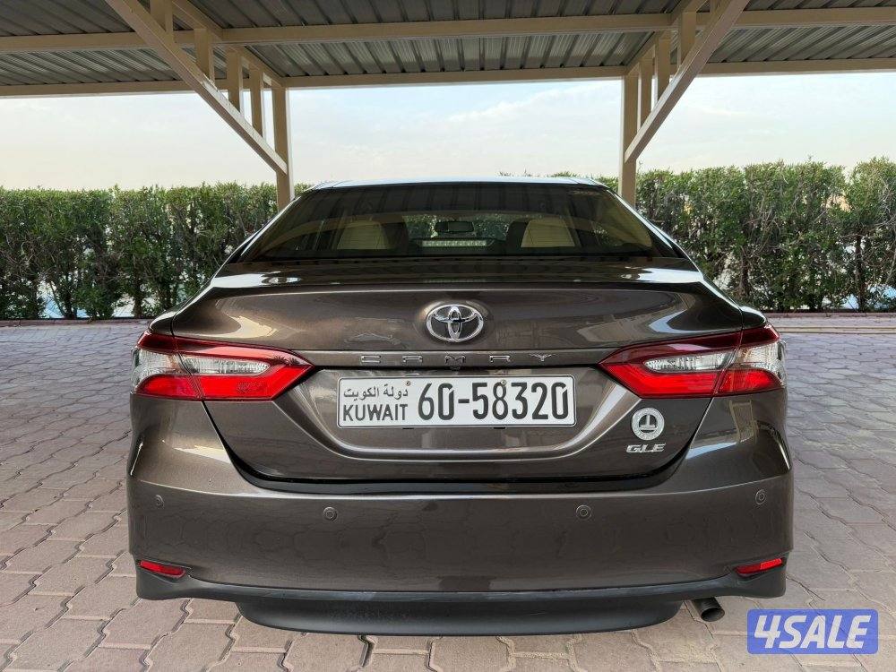 كامري GLE الساير 2022 بحاله الوكاله عداد 138 الف2