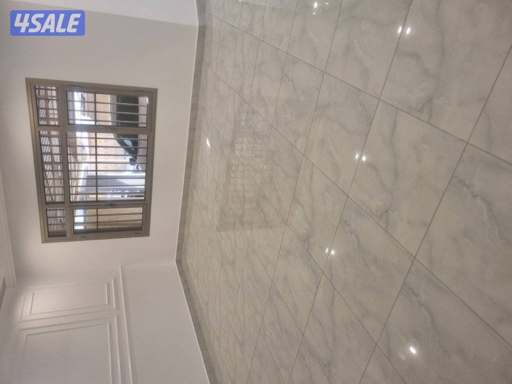 للايجار دور ارضي في السرة  مدخل خاص0