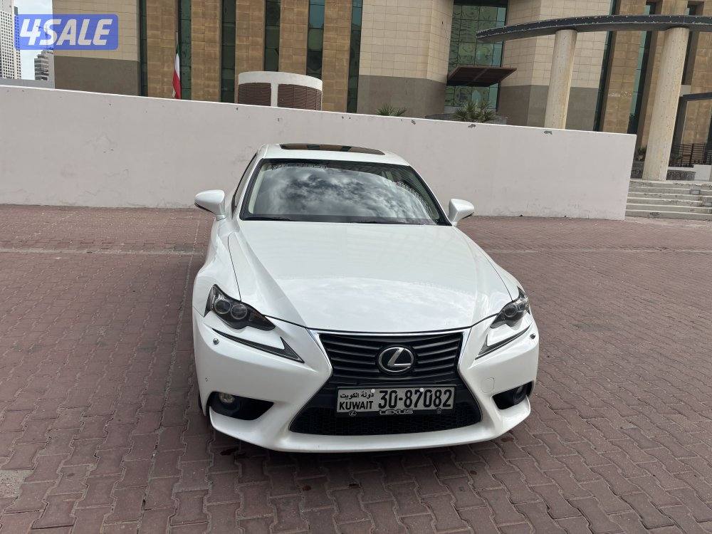 للبيع لكزز is250 فل اوبشن بحاله ممتازه سرفس وكاله بحاله طيبه2