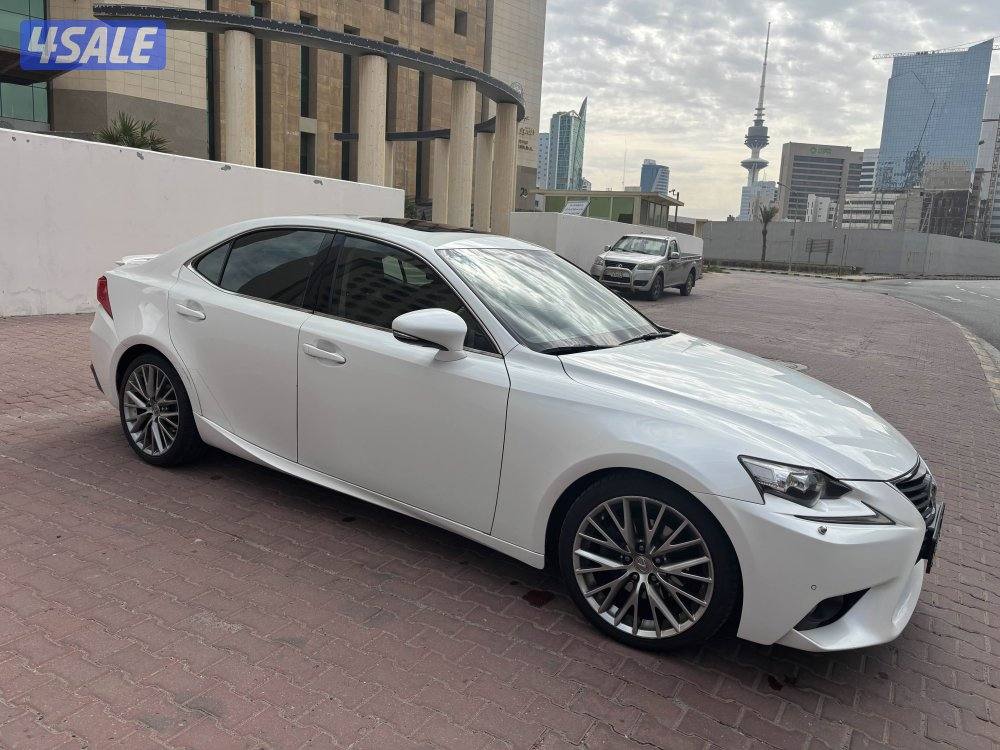 للبيع لكزز is250 فل اوبشن بحاله ممتازه سرفس وكاله بحاله طيبه3