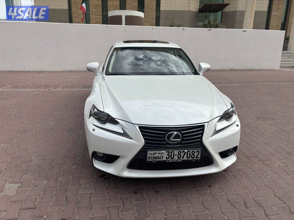 للبيع لكزز is250 فل اوبشن بحاله ممتازه سرفس وكاله بحاله طيبه5