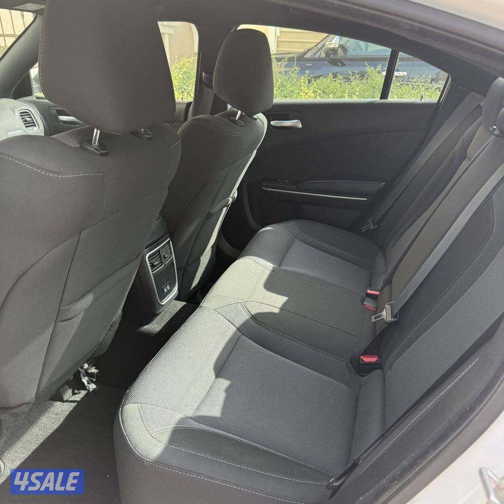 للبيع دودج تشاجر موديل 2020 وارد الوكاله وصبغ الوكاله العداد 44 ألف4