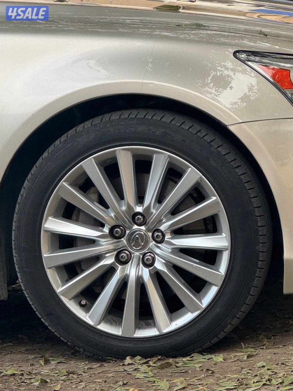 للبيع 4 رنقات لكزس1