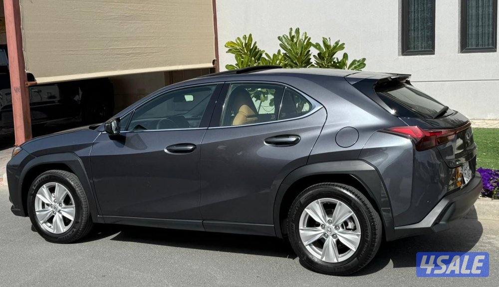 لكزس UX200 - موديل 2023 - وارد الساير4