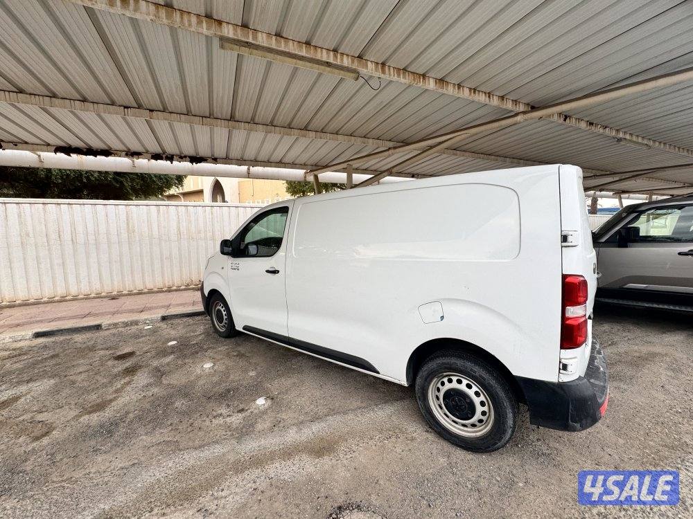 فان  مقفل بيجو إكسبيرت موديل ٢٠٢٠ ديزل شرط الفحص  تصلح لجميع الانشطه1