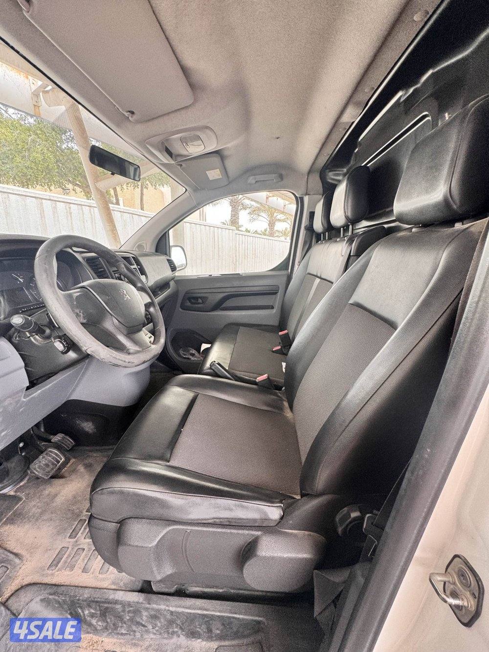 فان  مقفل بيجو إكسبيرت موديل ٢٠٢٠ ديزل شرط الفحص  تصلح لجميع الانشطه4