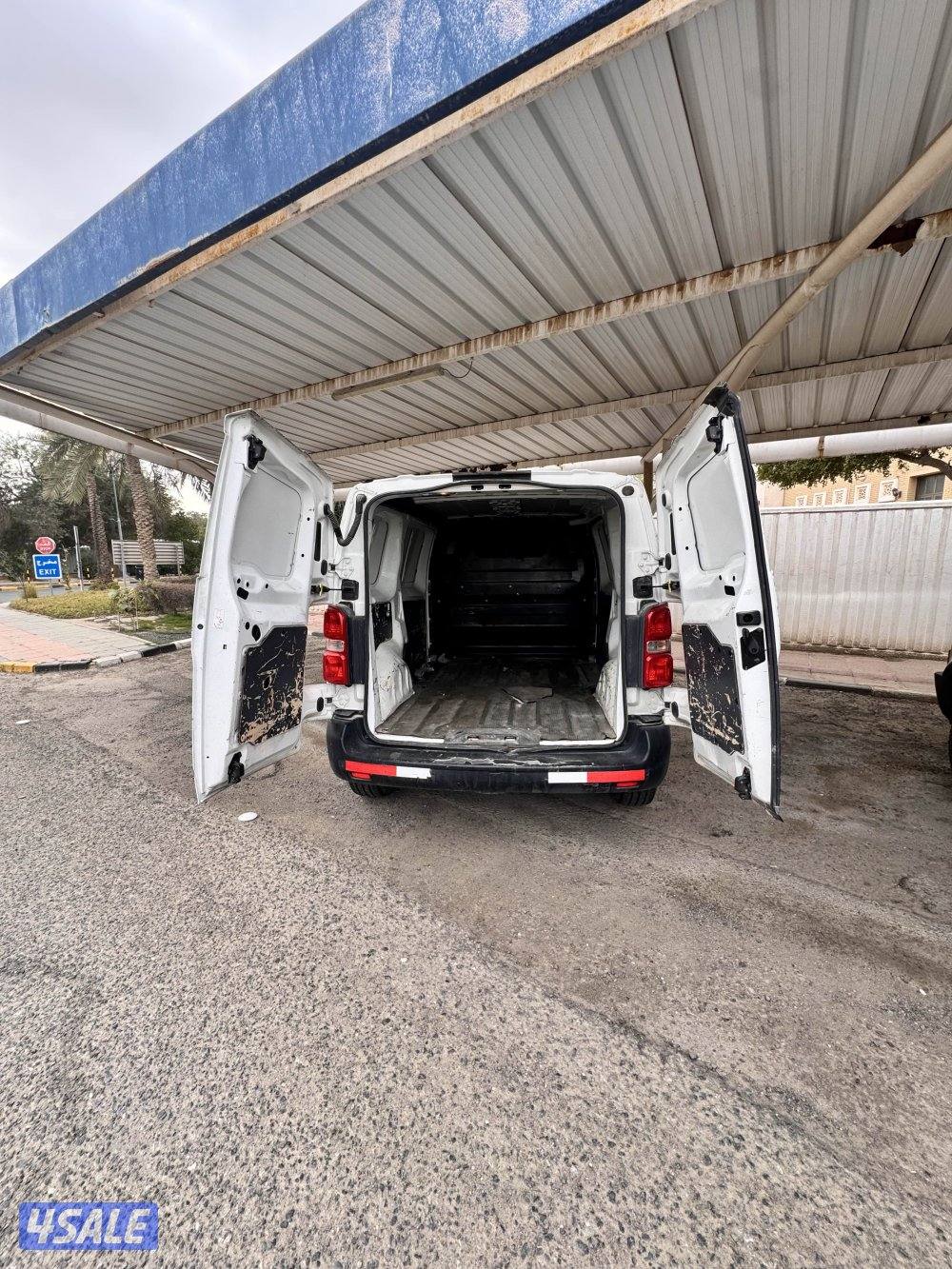 فان  مقفل بيجو إكسبيرت موديل ٢٠٢٠ ديزل شرط الفحص  تصلح لجميع الانشطه6