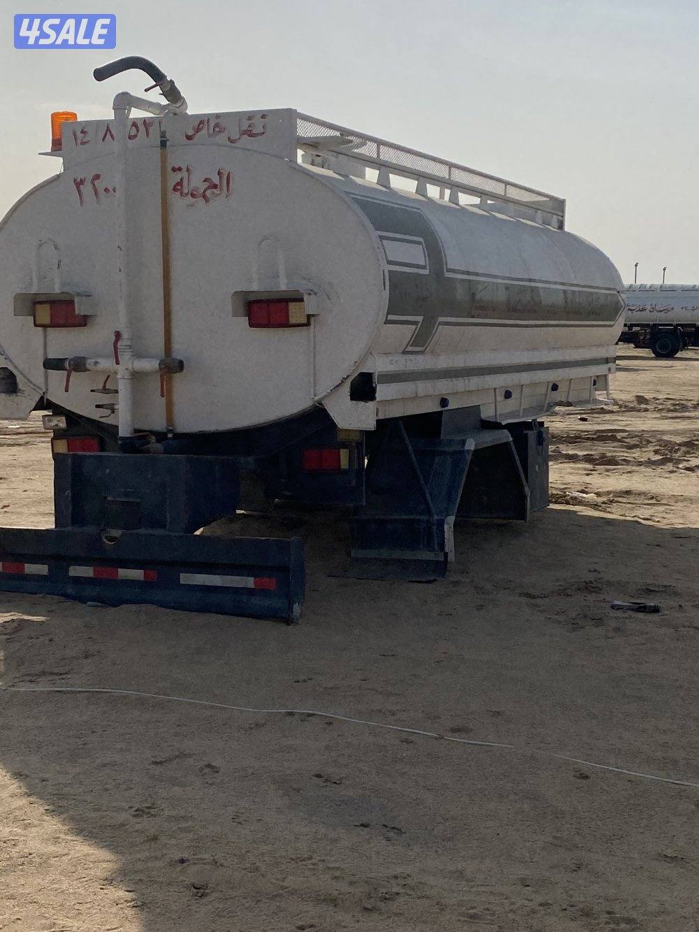 للبع تانكي ماء حموله 3200 مع الطرمبه نظيف2