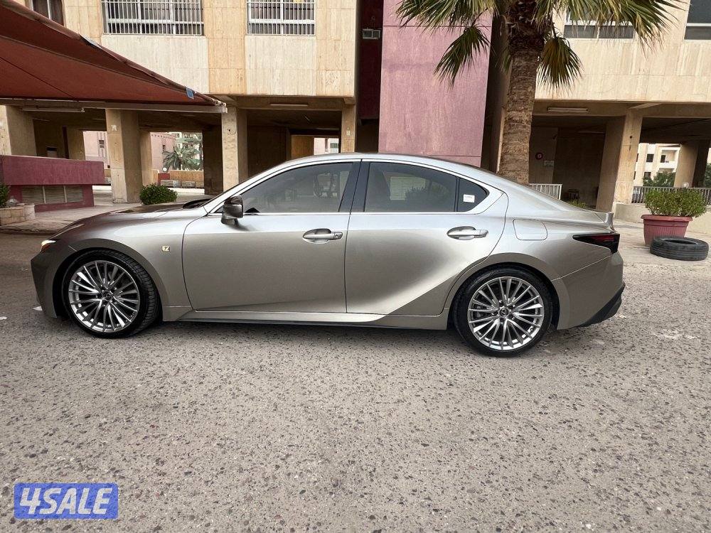 2022 ليكزس IS300 F sport اعلي فئه  سيرفيس وكاله تحت الضمان1